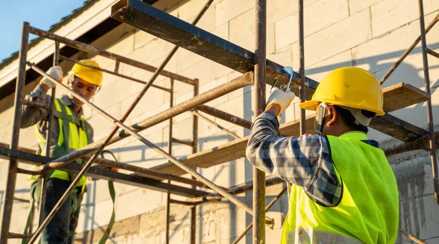 Professional fairlawn roofing services in Horton, MI